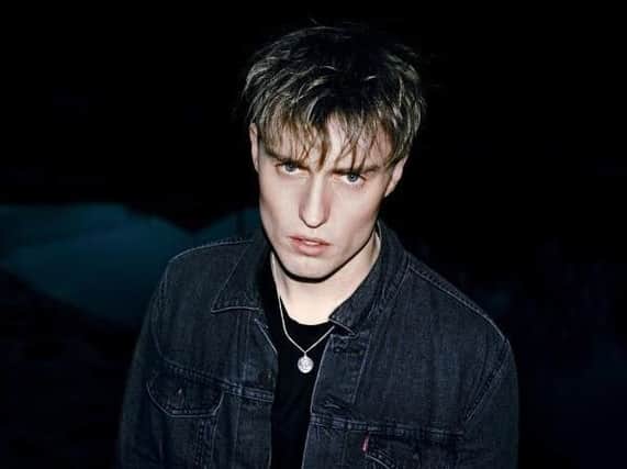 Sam Fender has announced the release date for his debut album Hypersonic Missiles.