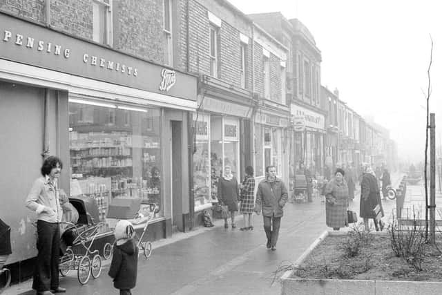 1514-4 Seaham  Church Street 5th April 1974  old ref number shopping