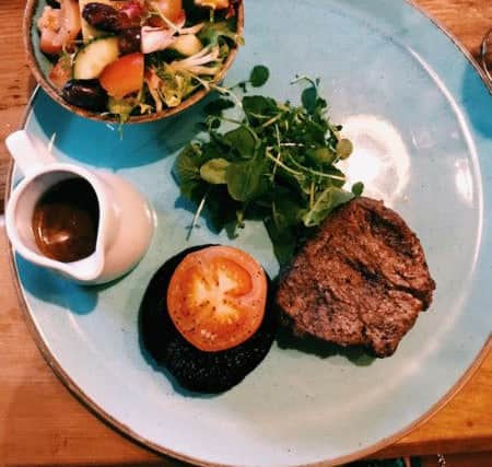 Fillet steak with extra salad mains