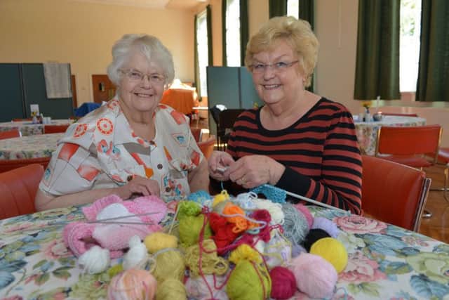 Knitters Irene Mortimer, left, and Gladys Flanaghan, are set to start a new knitting club.