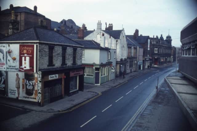 A scene now vastly changed - featuring the 
Londonderry Pub,  Chelsea Boy shop and Crowtree pub.