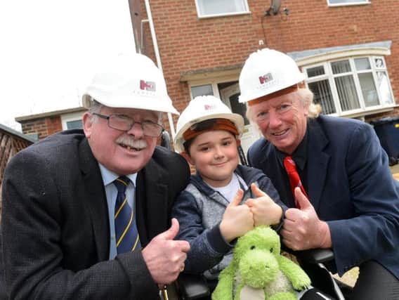 Duchenne Muscular Dystrophy sufferer Matthew Brettell, 10, with ex-SAFC players Bobby Kerr (left) and Micky Horswill