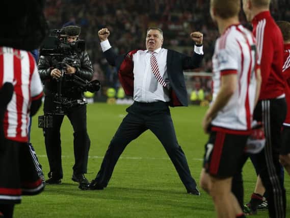 Sunderland boss shows off his dance moves