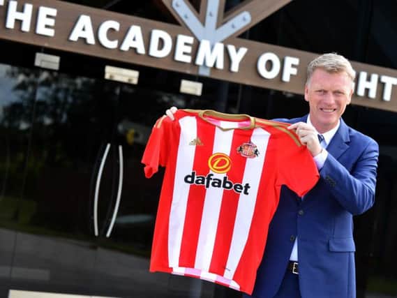David Moyes will lead Sunderland against Manchester City today.