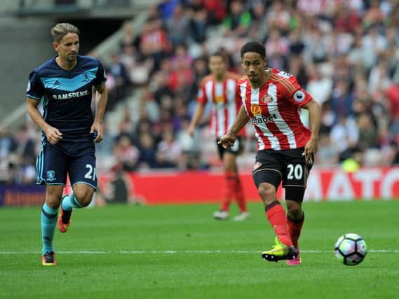 Steven Pienaar was pressed into action earlier than David Moyes would have liked.