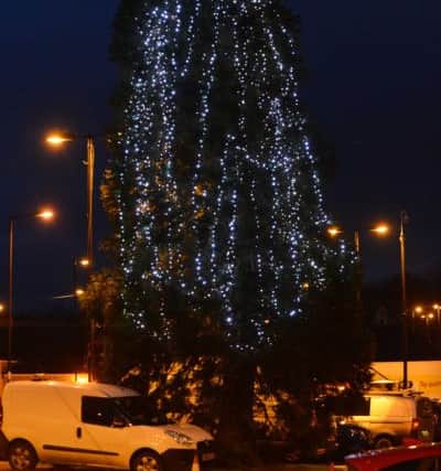 Hetton Christmas tree lights improvement