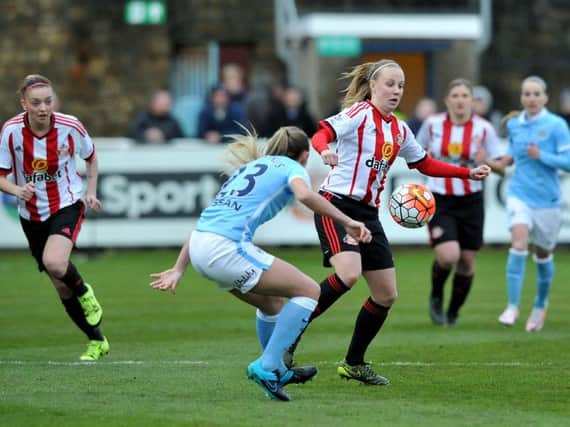 Beth Mead in action for Sunderland Ladies in their WSL1 match with champs Man City. Picture by FRANK REID