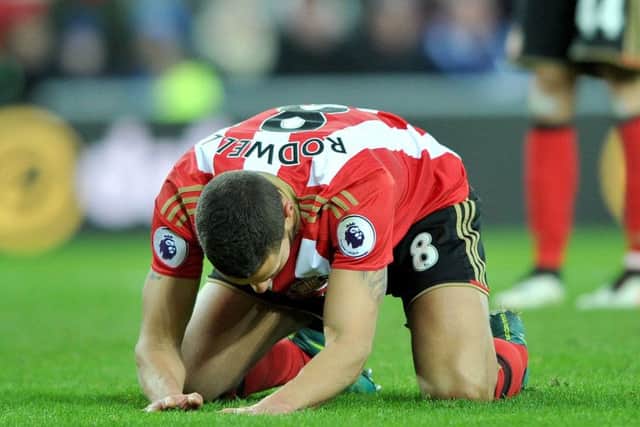 Jack Rodwell's on his knees as his wait for a first Premier League win as a Sunderland starter goes on. Picture by Frank Reid