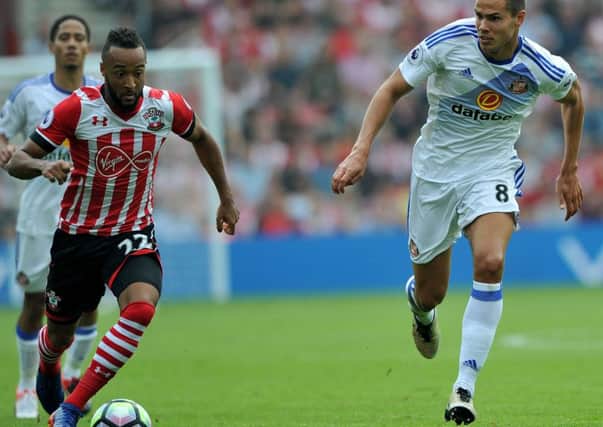 Sunderland's Jack Rodwell tracks Nathan Redmond in the 1-1 draw at Southampton in August. Picture by Frank Reid