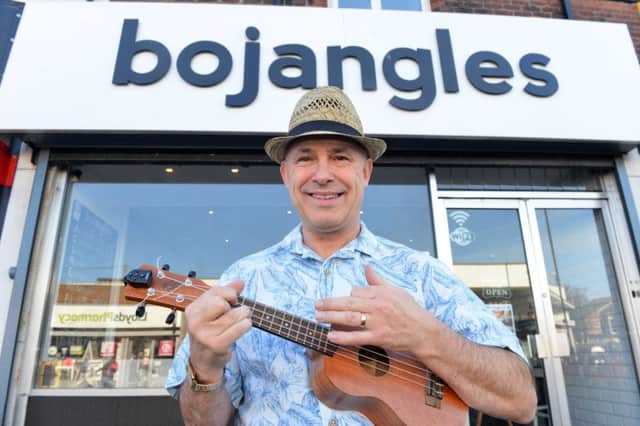 Paul McCandless' ukulele group at Bojangles Cafe