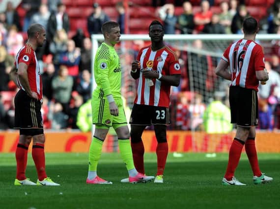 Sunderland players at the end of the game. Picture by Frank Reid.