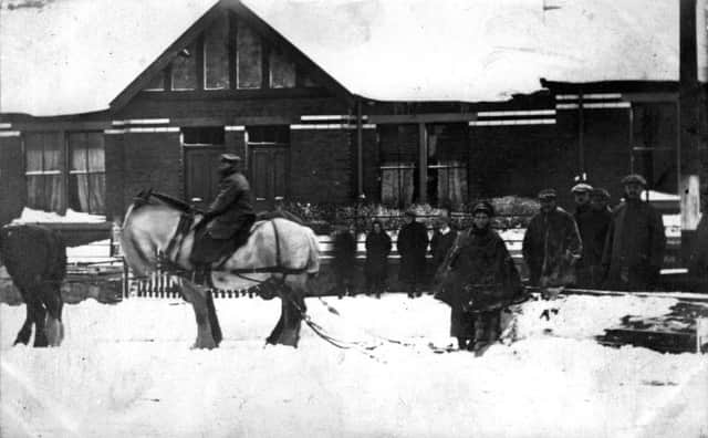 Horses come to the rescue in snow-hit Whitburn in 1916.