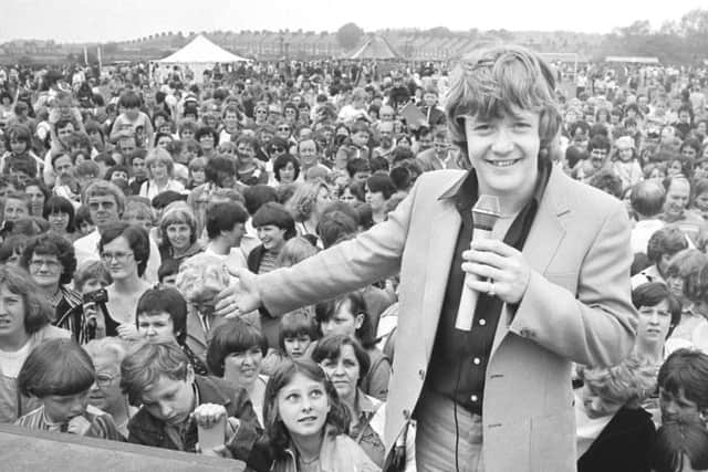 Keith Chegwin hosting Herrington Burn Carnival in 1980.