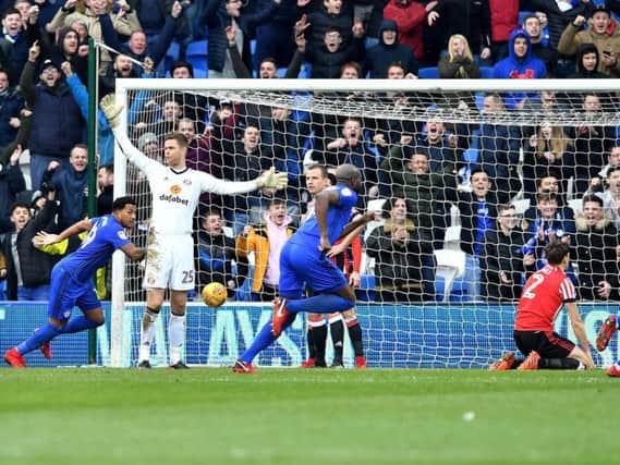 Ruiter appeals for a foul after Cardiff's first goal