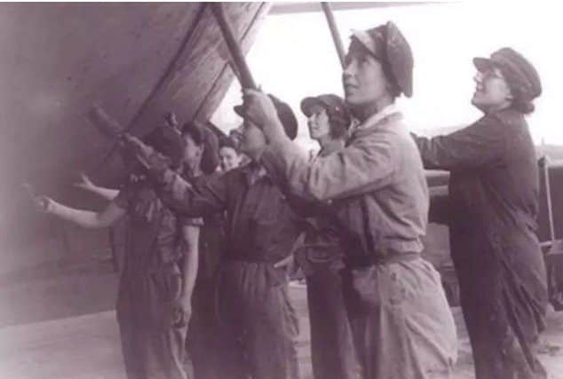 Women at work in the shipyards