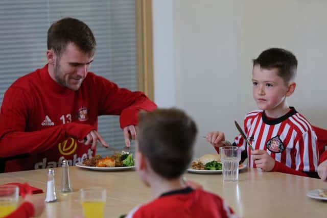 Callum McManaman sits down for lunch with Sunderland's new intake of Under-9s players.
