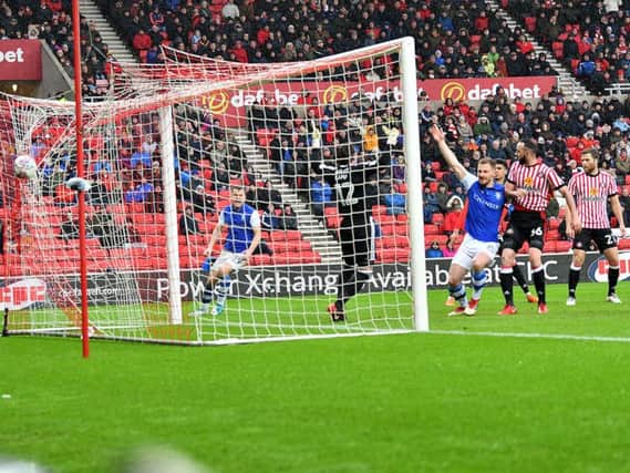 The loss to Sheffield Wednesday has left Sunderland on the brink