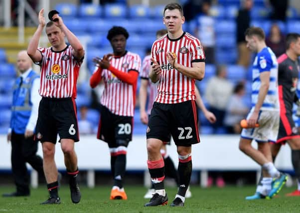 Sunderland players thank the away fans at Reading.